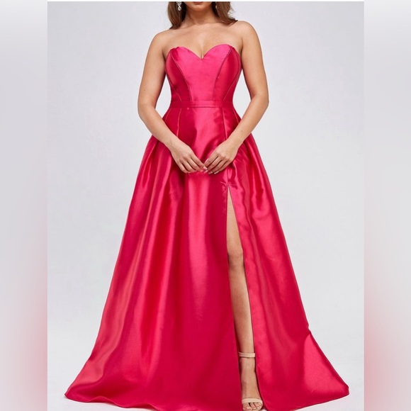 Gorgeous pink formal gown with front slip - Picture 1 of 3